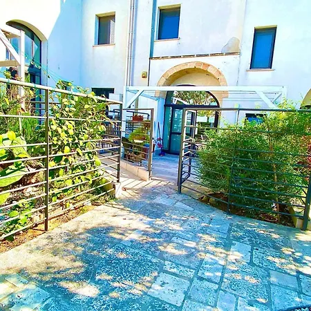 Un Posto Al Sole, Alle Volte * ברינדיזי