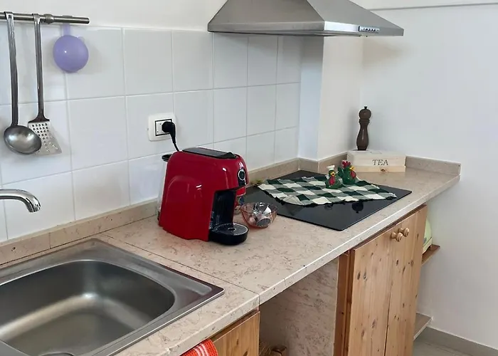 Un Posto Al Sole, Alle Volte *